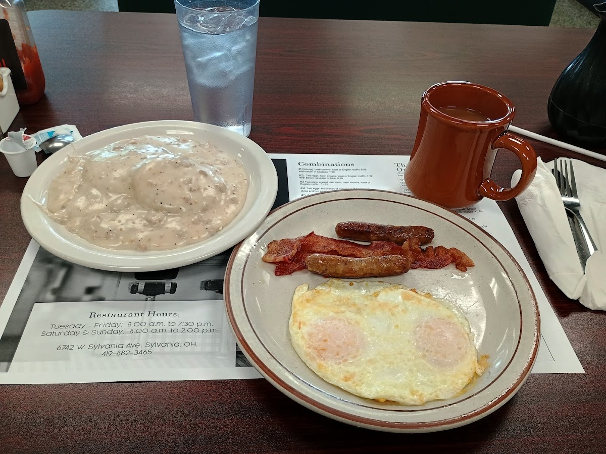 Classic Cafe - Photo 2