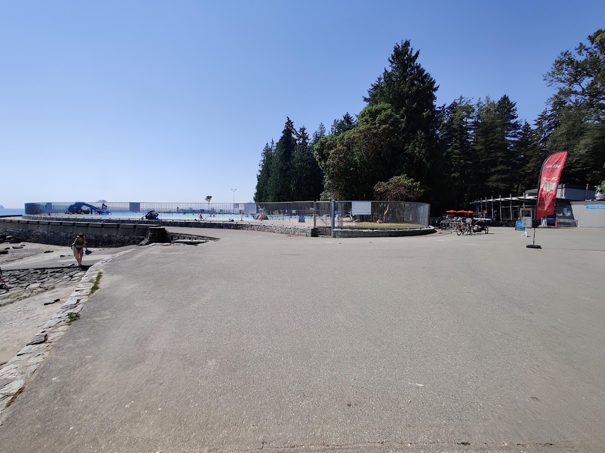 Second Beach Concession - Photo 6