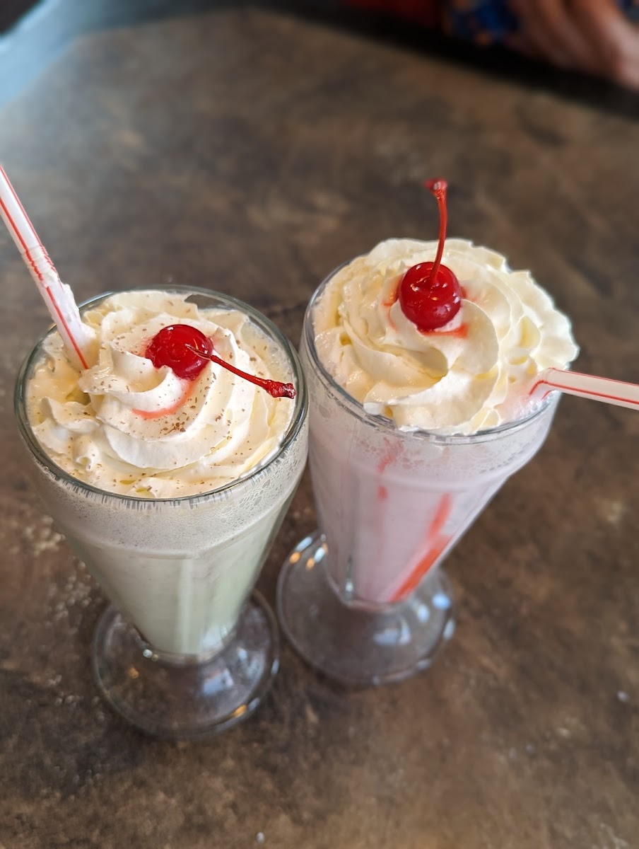 Fifties Good Time Cafe - Photo 3
