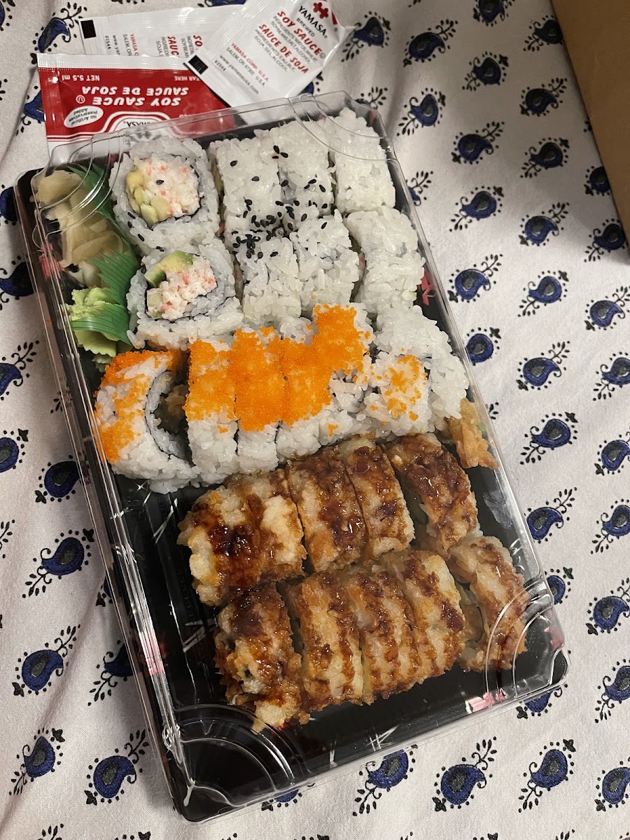 Bluetail Sushi - Commerce - Photo 4