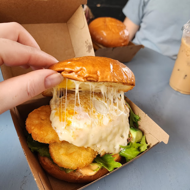 Cheesy Hash Roll