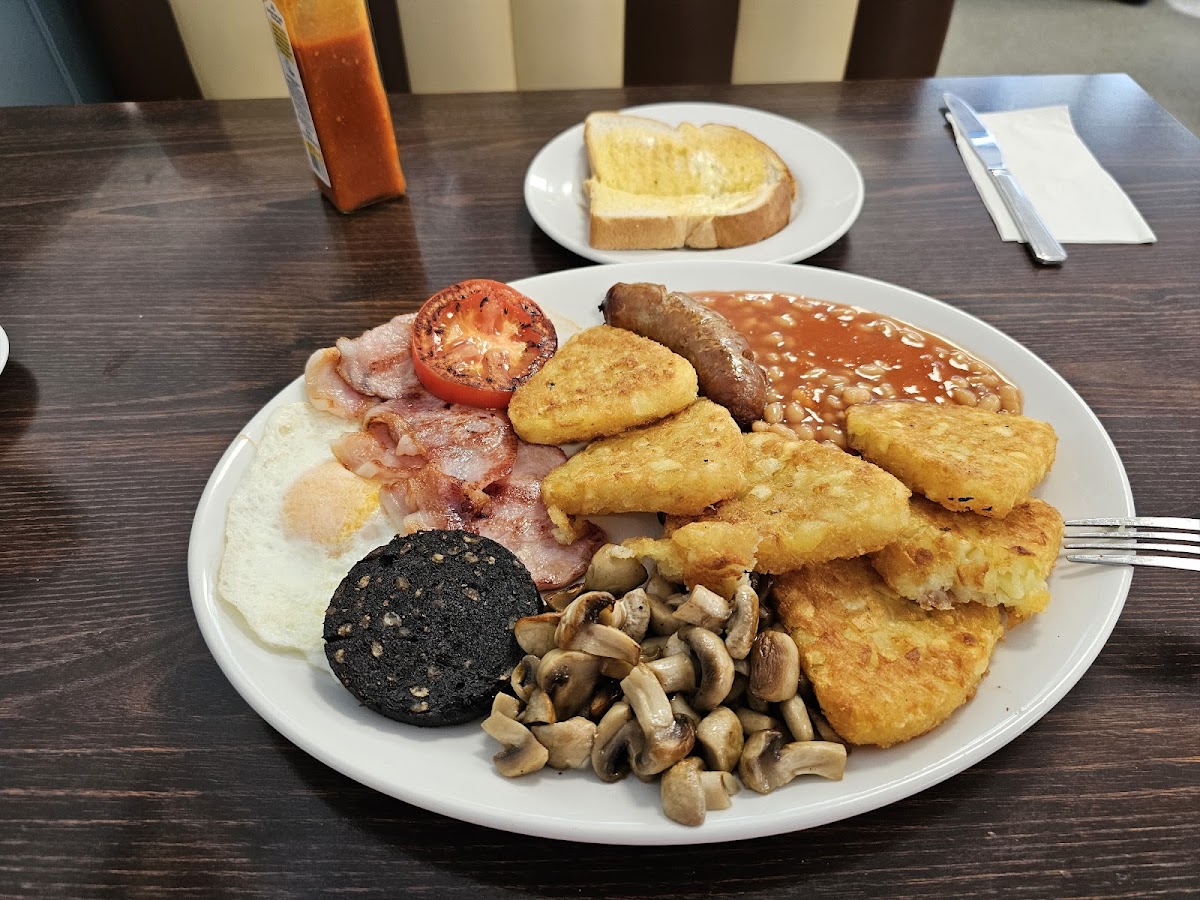 Tewin Road Cafe - Photo 2