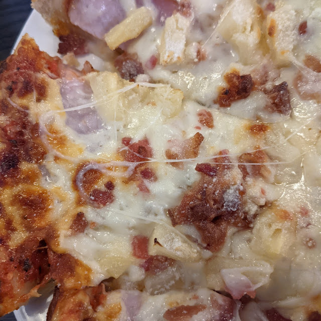 Hawaiian Pizza