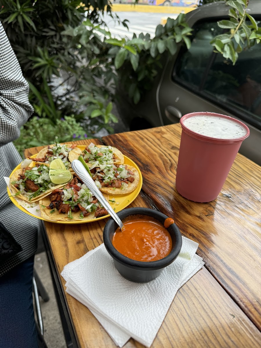 TAQUERIA LAS REJAS - Photo 2