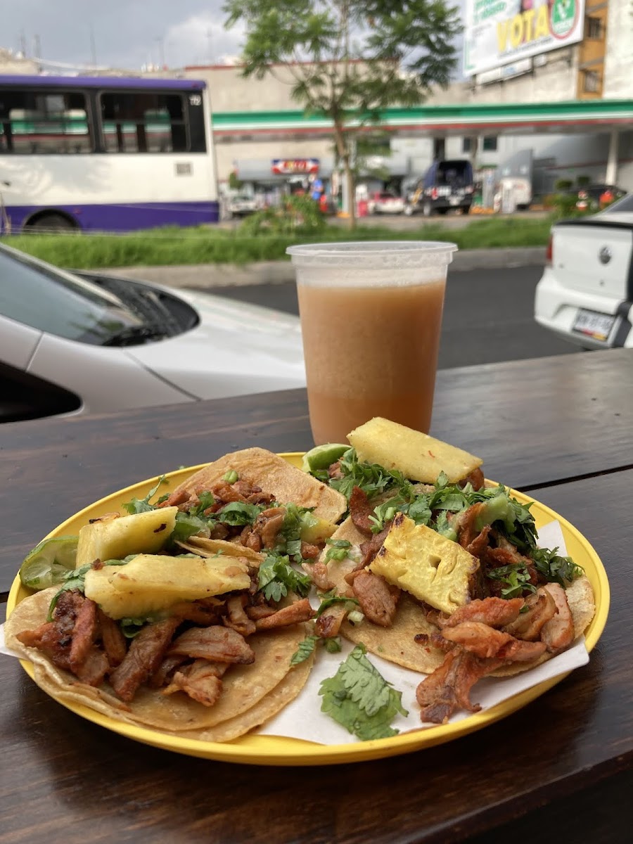 TAQUERIA LAS REJAS - Photo 3