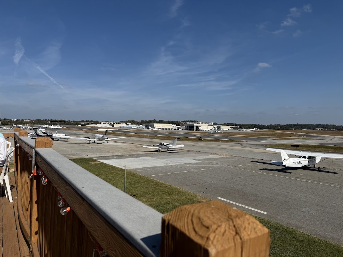 Downwind Restaurant and Lounge - Photo 2