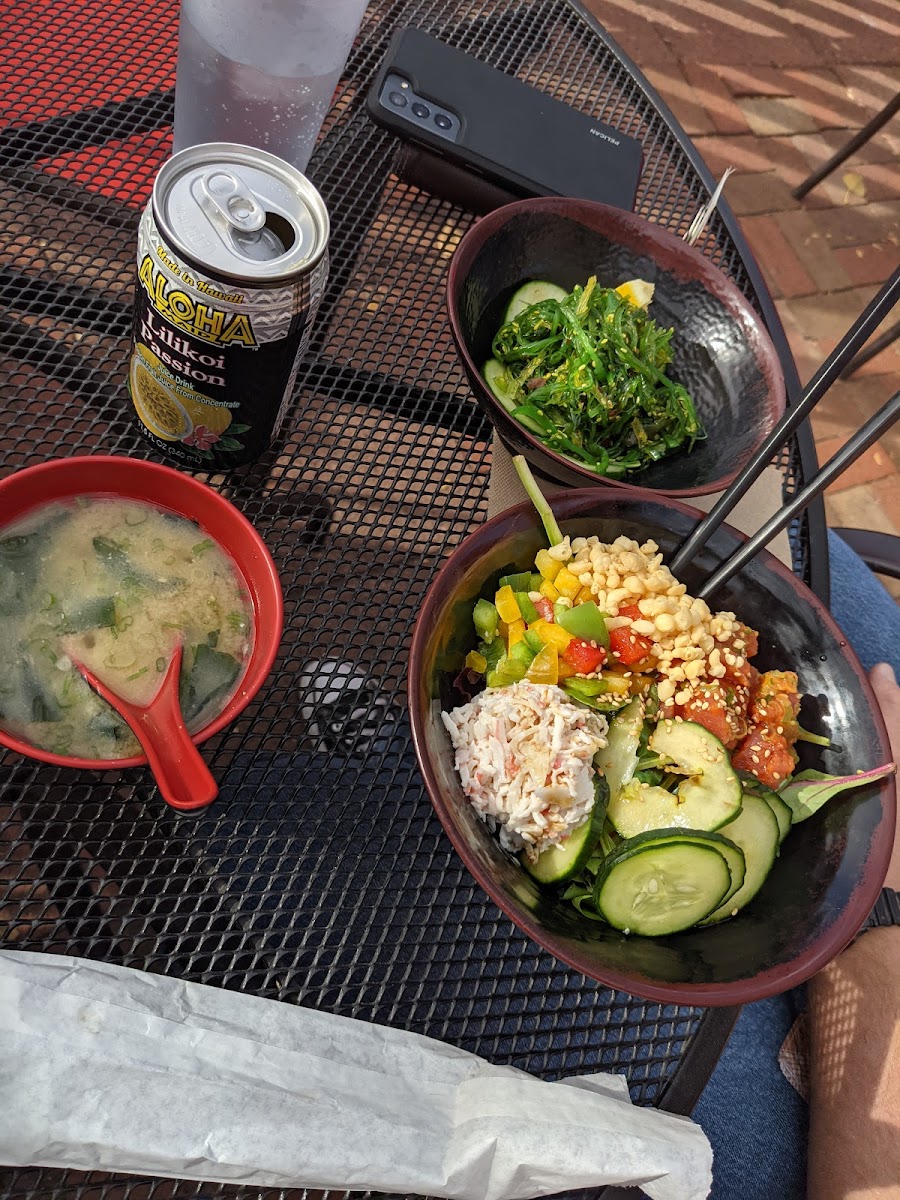 Akami Poke and Noodle Bar - Photo 5