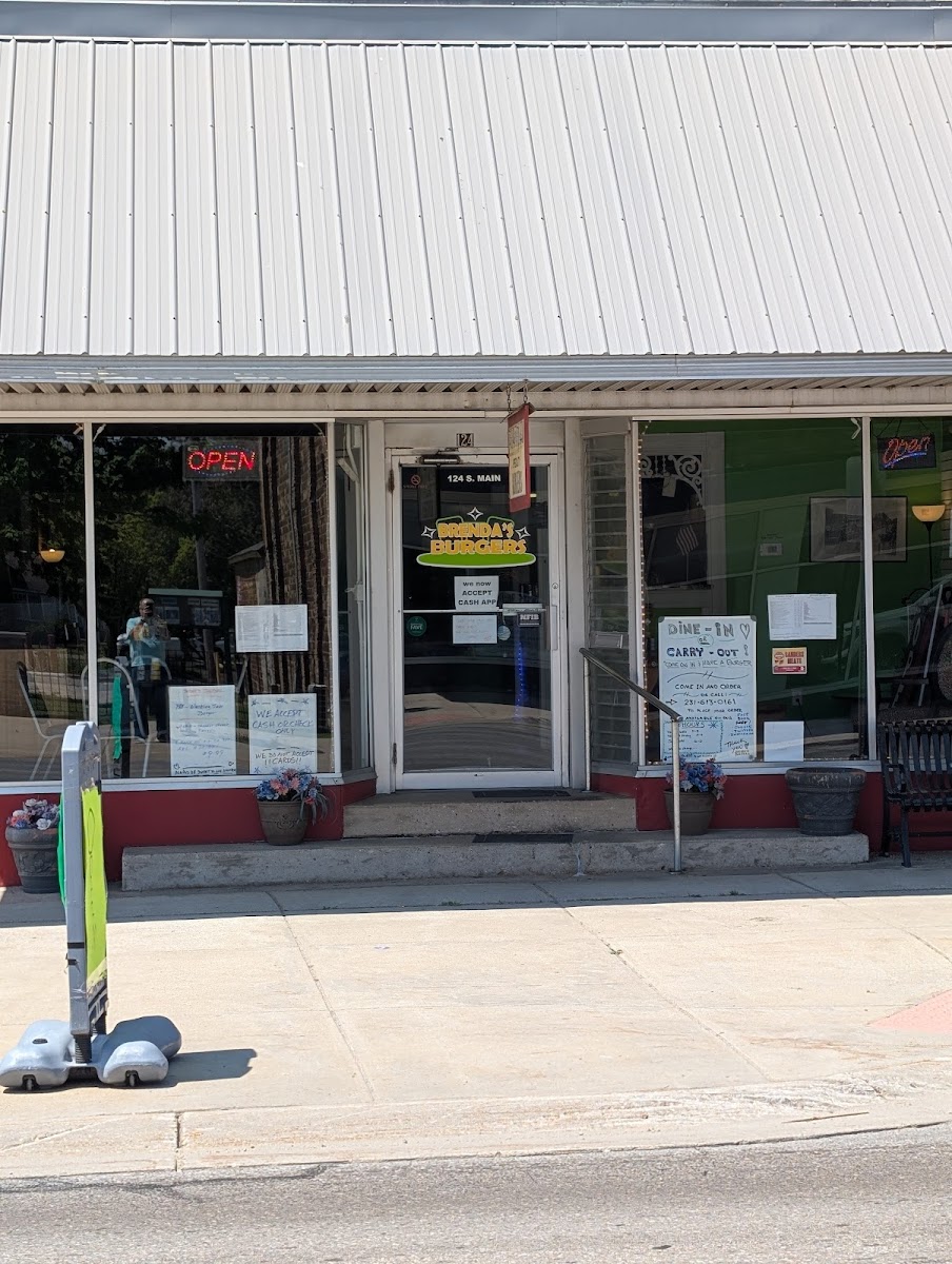 Brenda's Burgers - Photo 1