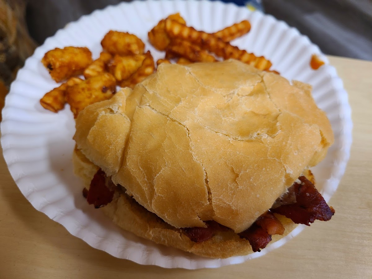 Brenda's Burgers - Photo 5