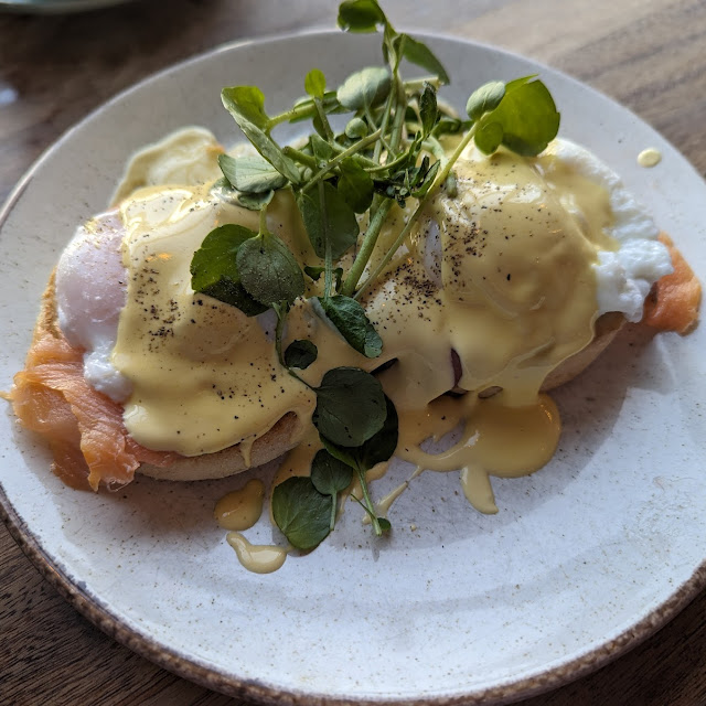 Eggs Royale