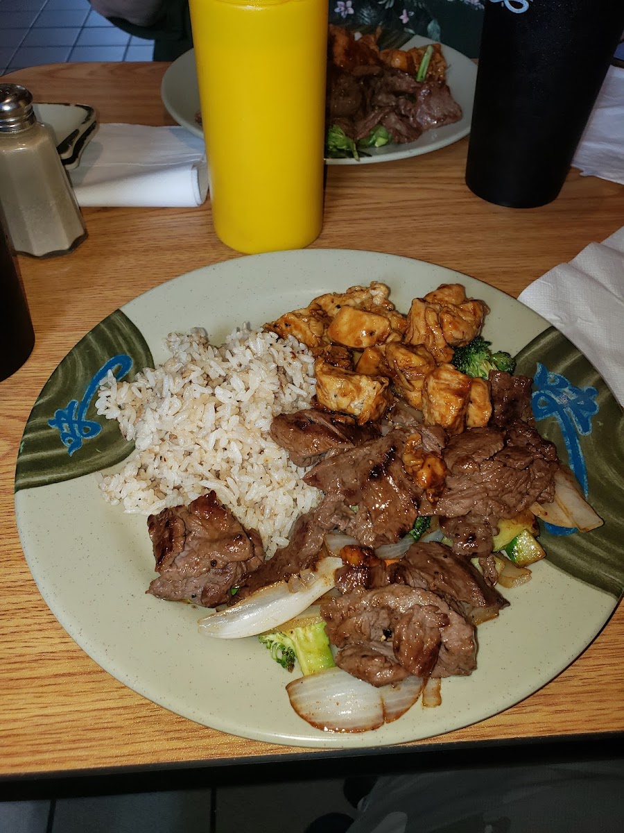 Benny's Hibachi - Photo 1