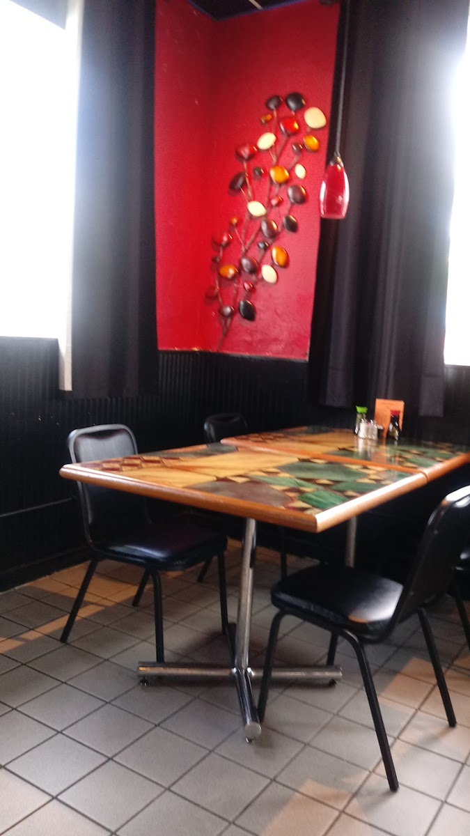 Benny's Hibachi - Photo 2