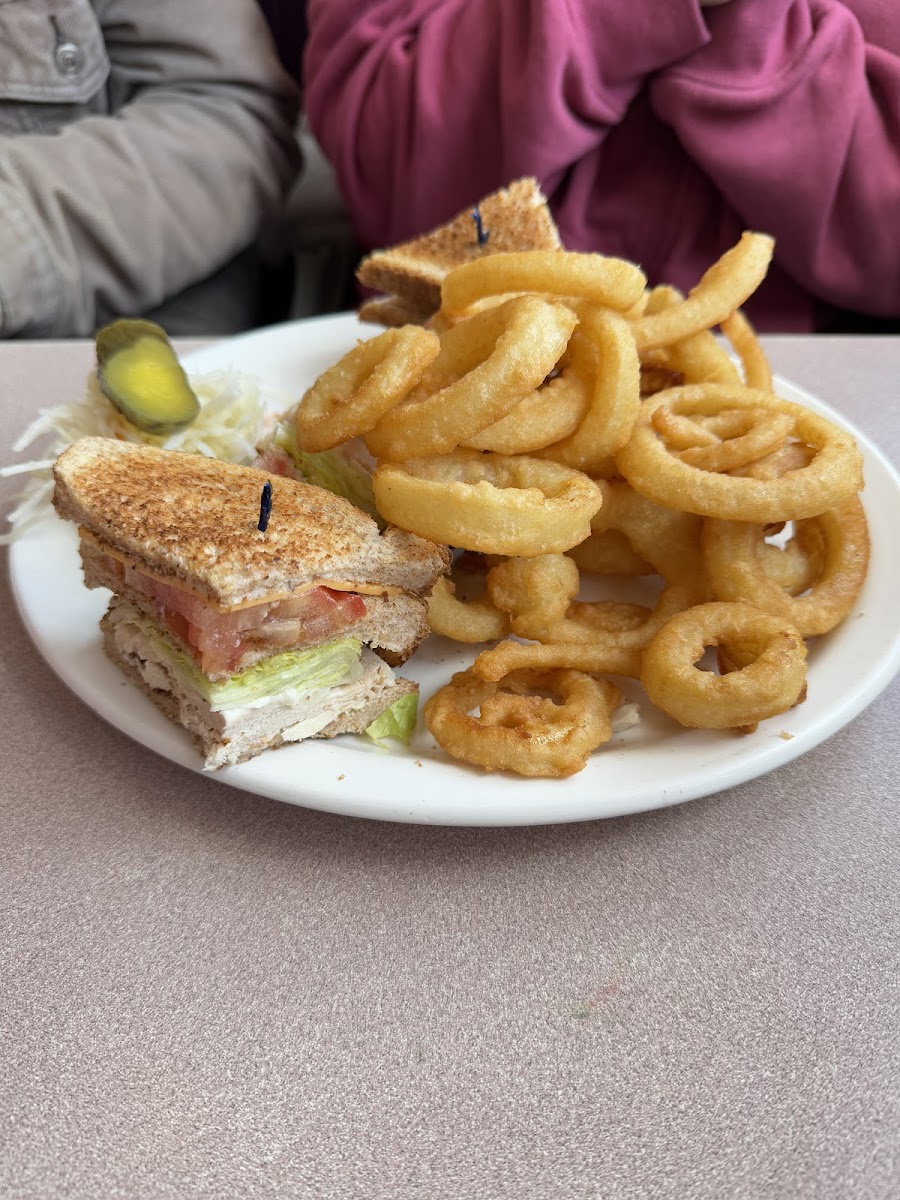 Superior Restaurant - Photo 1