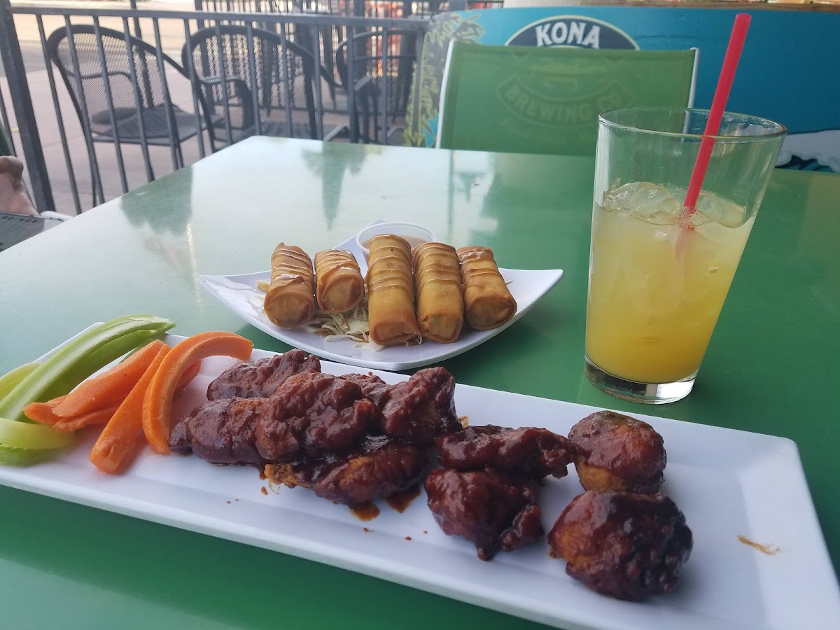 Lazy Palm Sports Grill - Photo 1