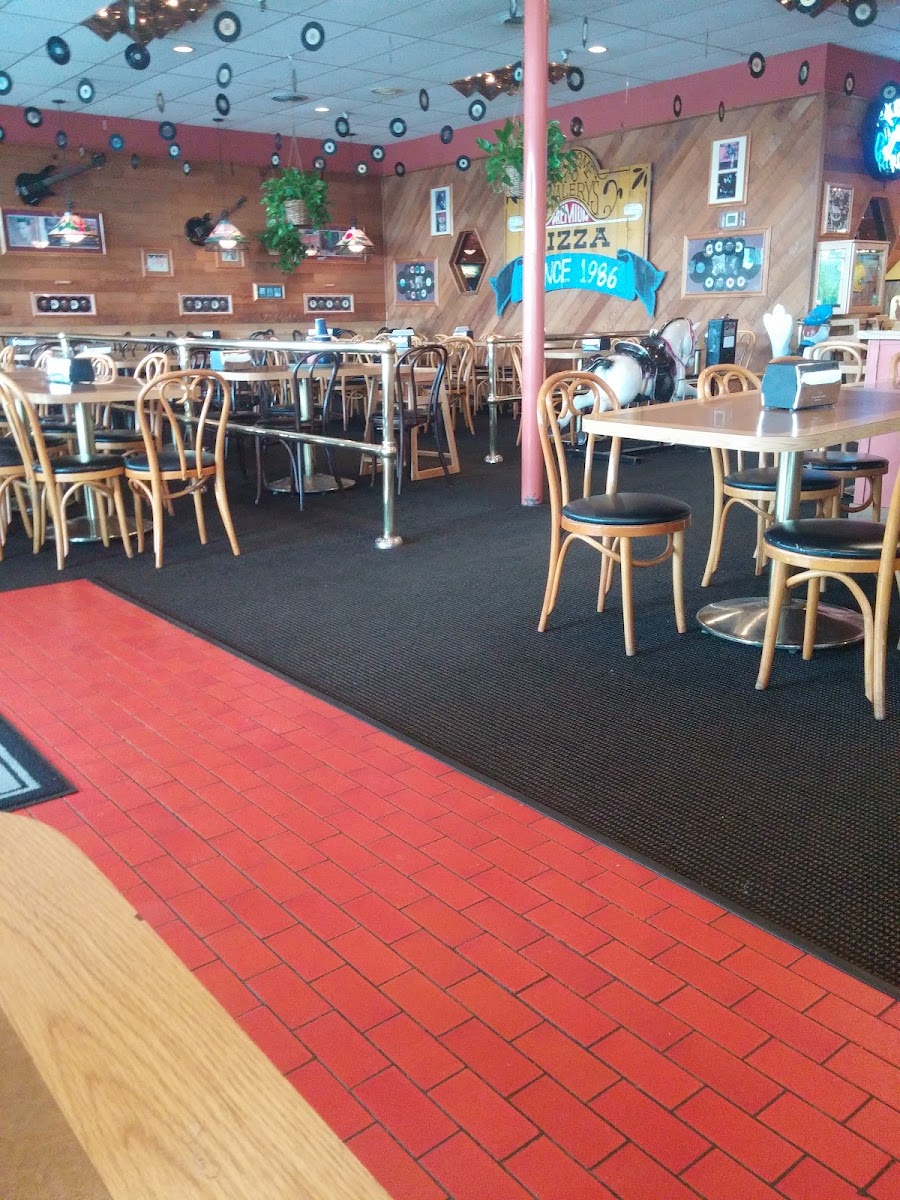 Walery's Premium Pizza - Photo 4