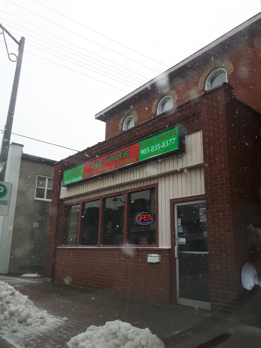 Tie Pink Restaurant & Tavern - Photo 5