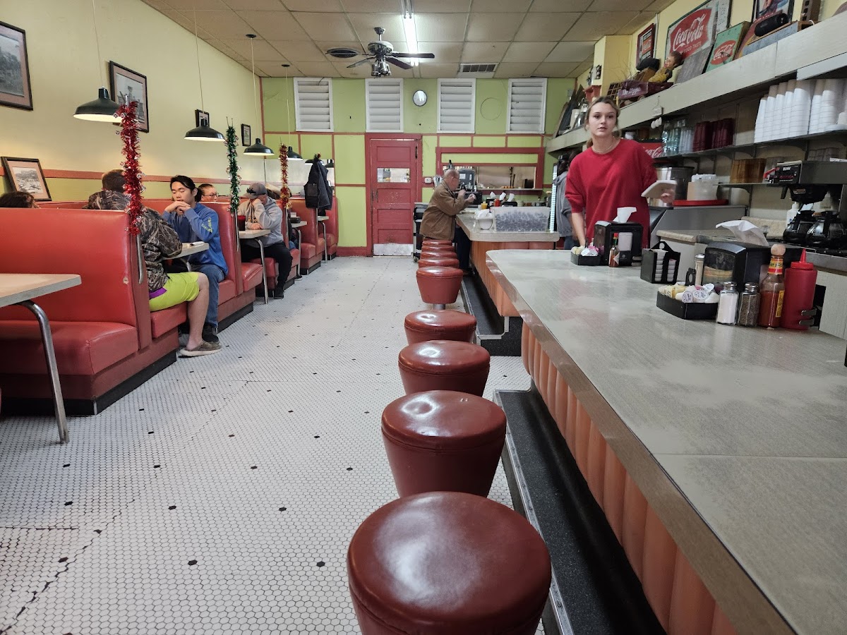 Polly Anna Cafe - Photo 2