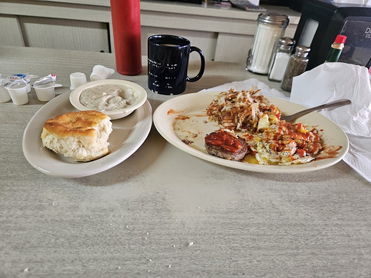 Polly Anna Cafe - Photo 3