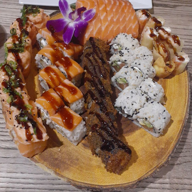 Large Assorted Sushi and Sashimi Platter