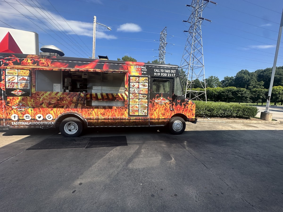 Tasty Halal Food Truck - Photo 2