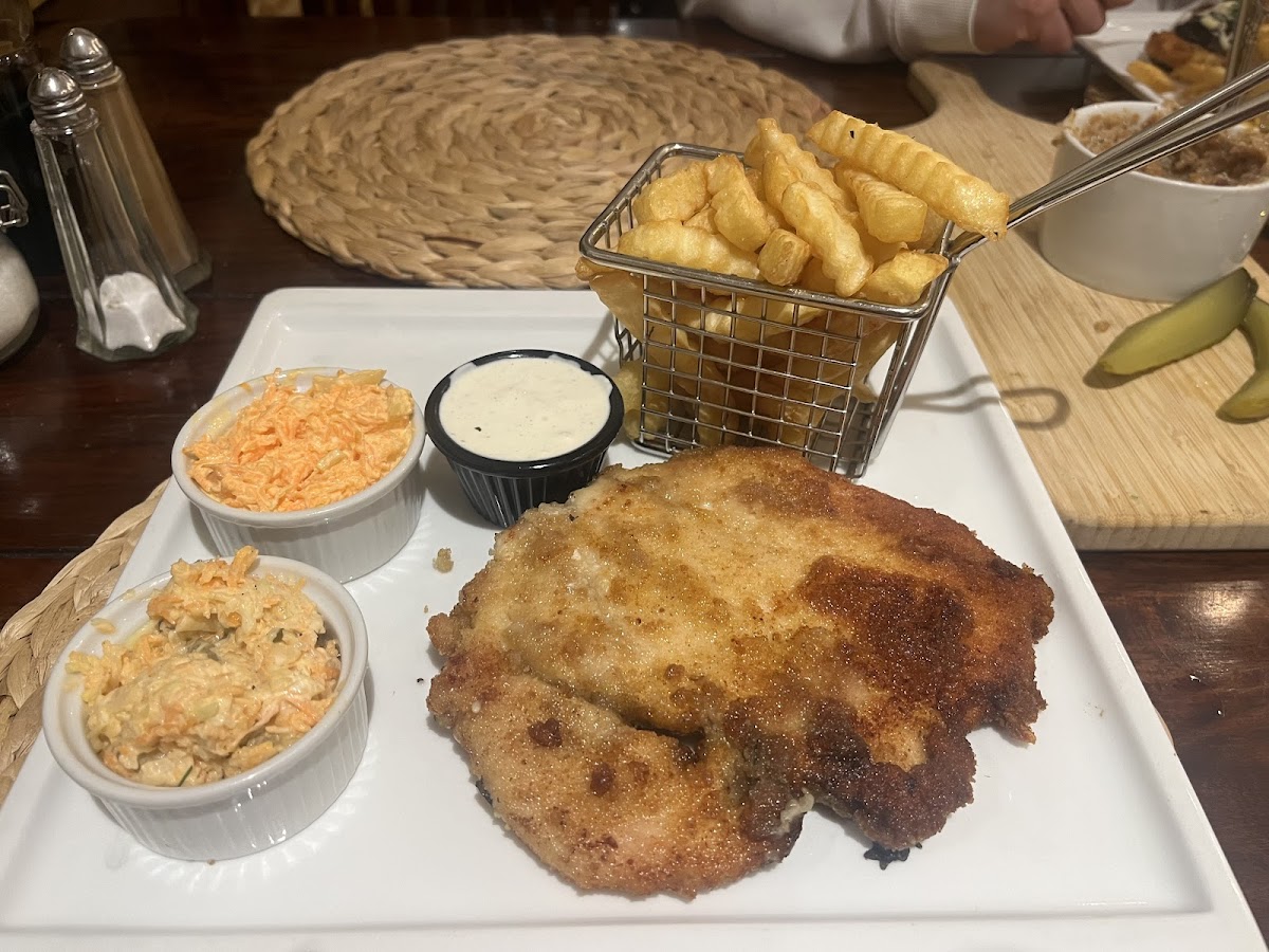 Shire Restaurant - Photo 2