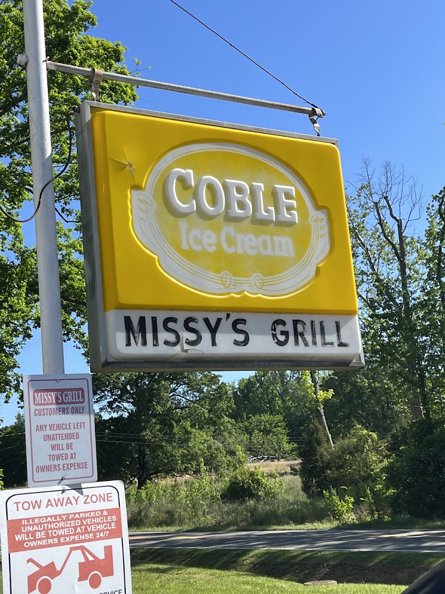 Missy's Grill - Photo 3