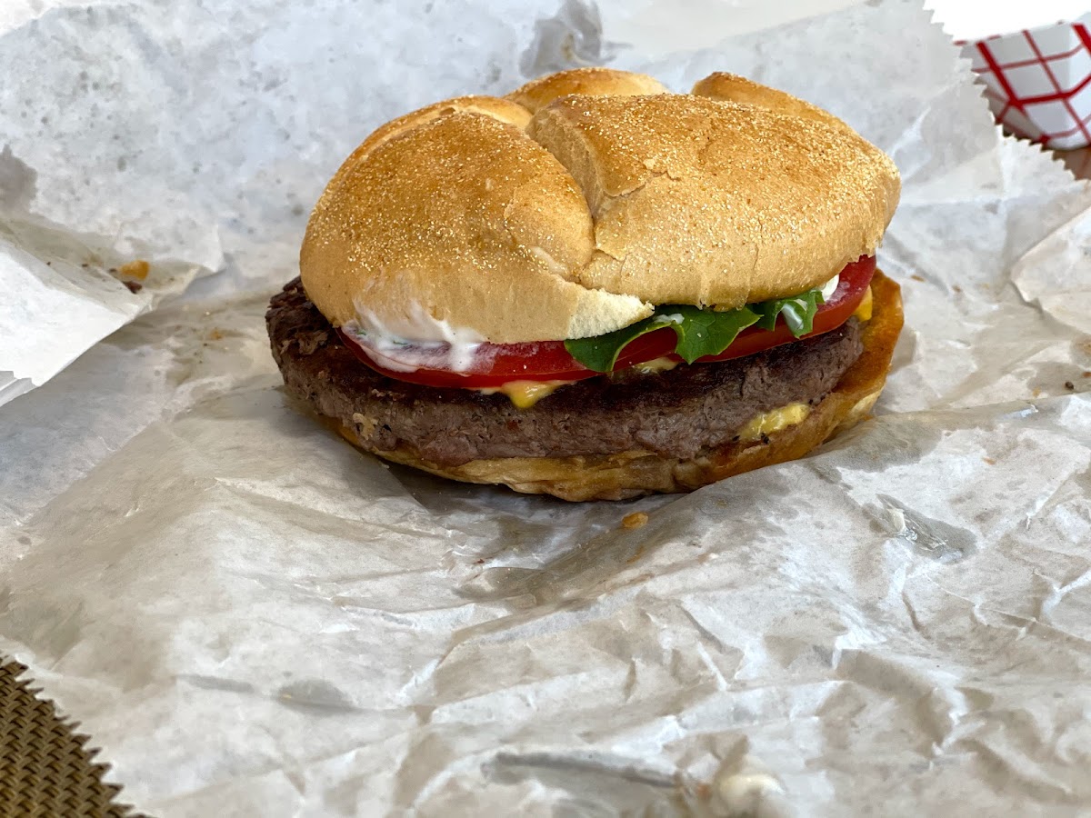 Dave & Phriends Grill - Photo 4