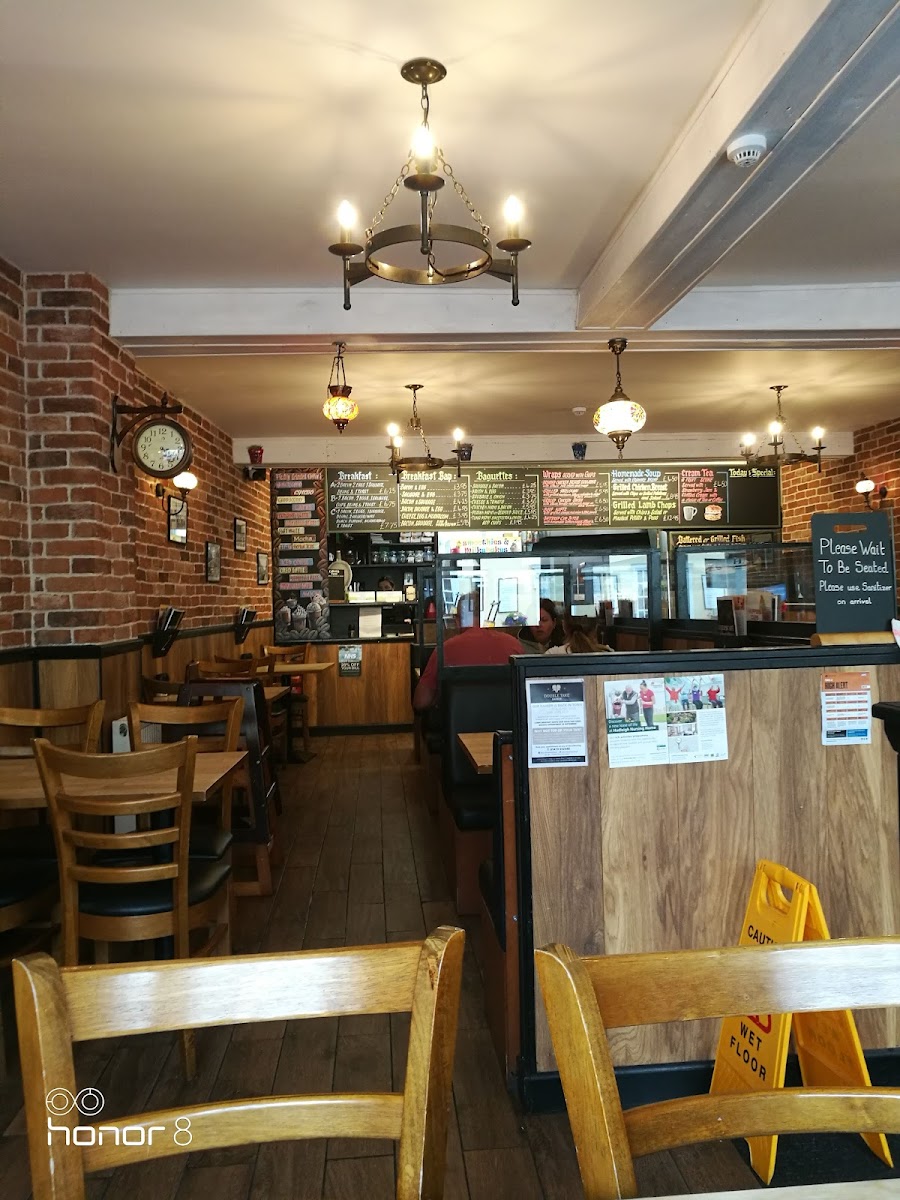 Huffers Cafe & Restaurant