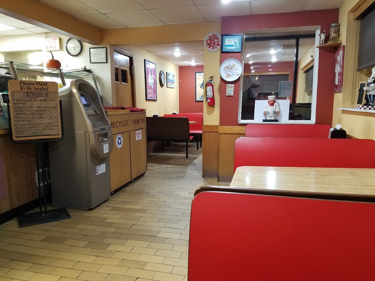 Lisa Restaurant & Pizzeria - Photo 6