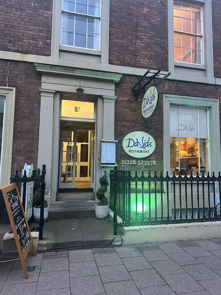 David's Restaurant - Photo 1