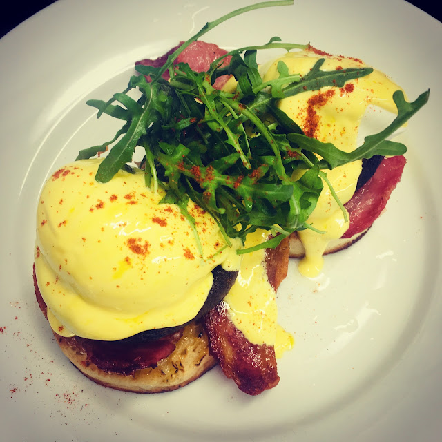 Eggs Benedict