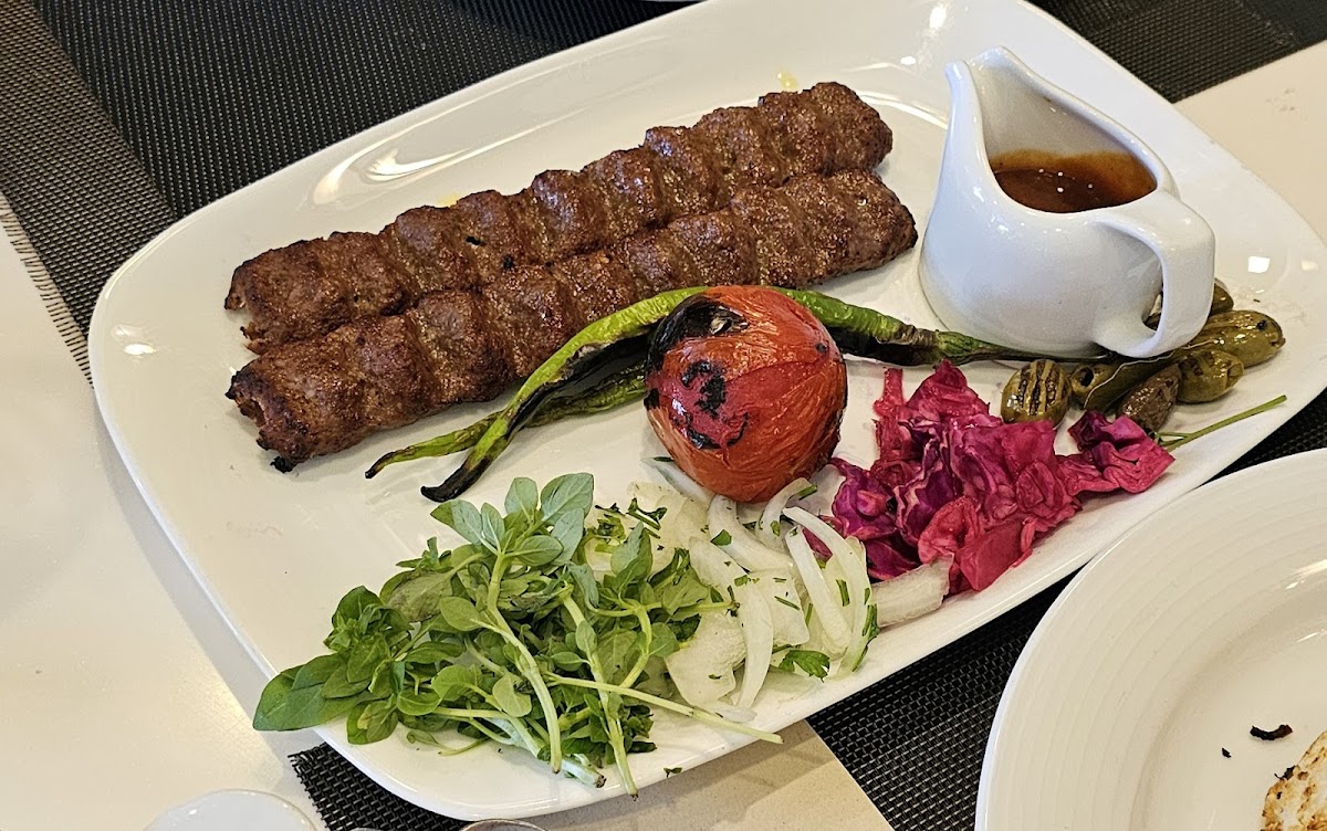 Apple Restaurant - Photo 6