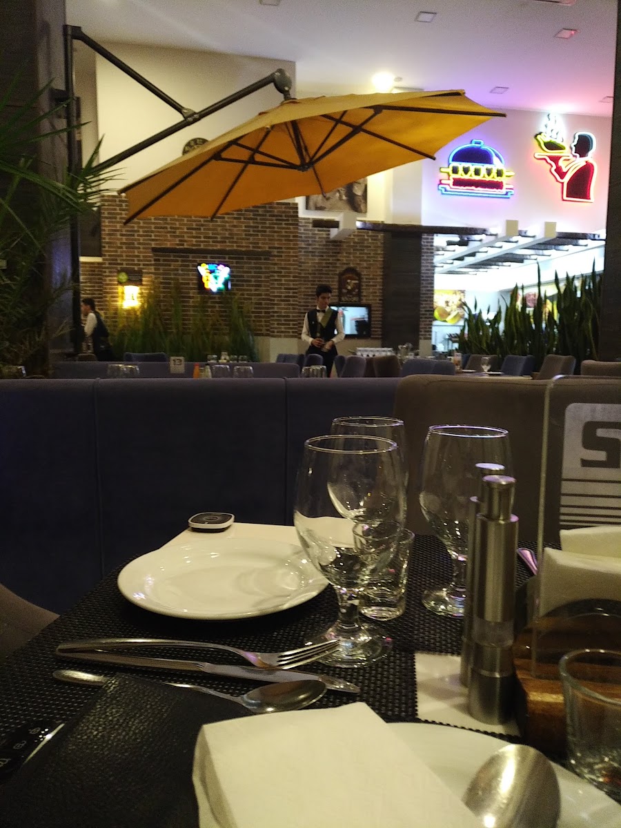 Apple Restaurant - Photo 7