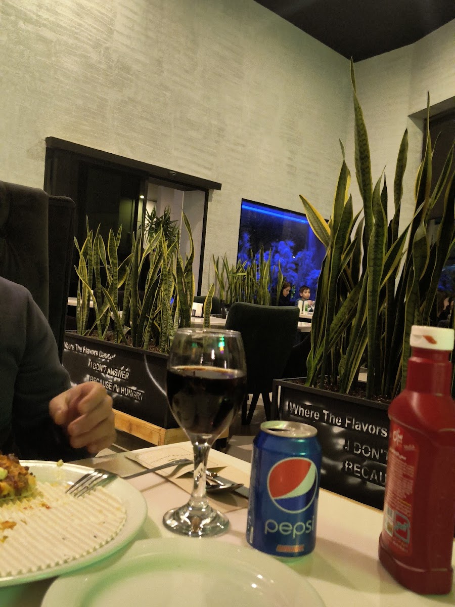 Apple Restaurant - Photo 8
