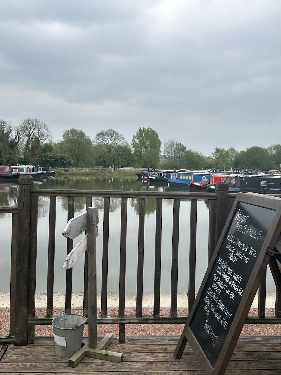 The Boathouse Cafe - Photo 3