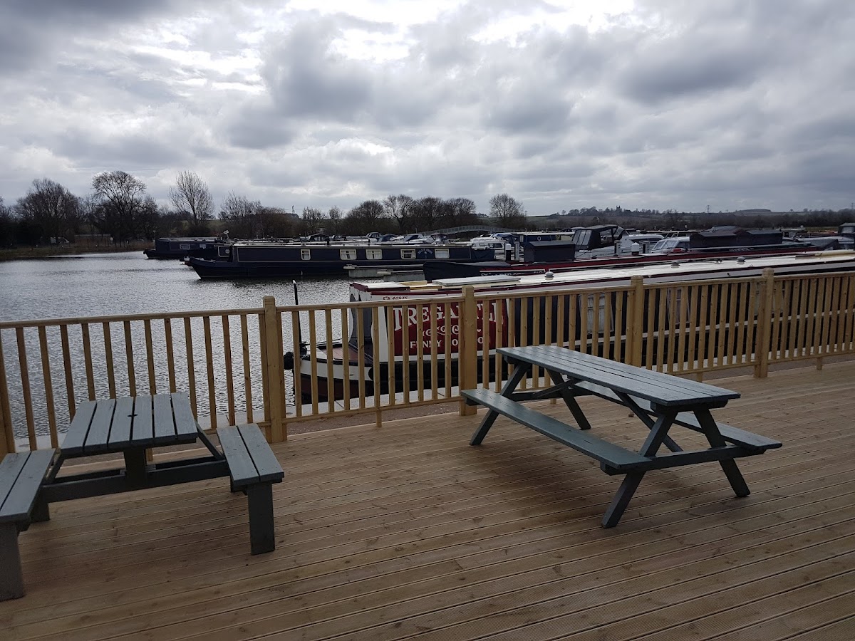 The Boathouse Cafe - Photo 8