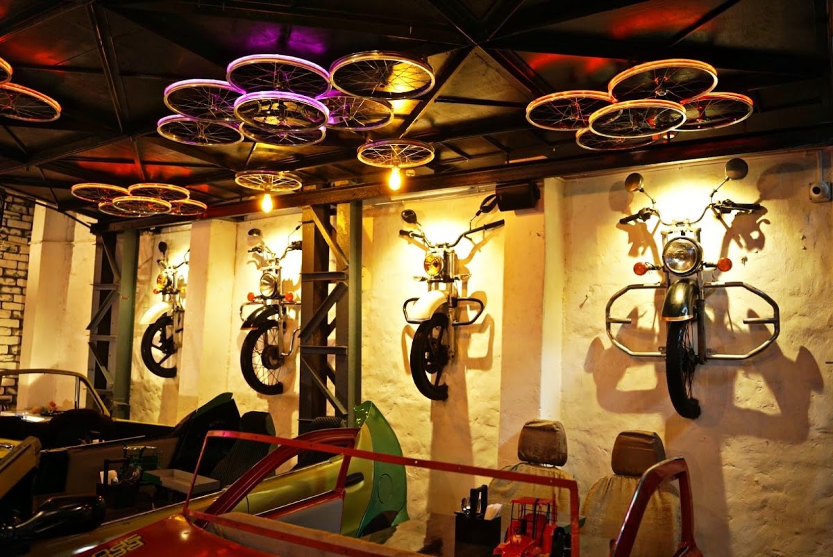 The Car Spa Bistro - Photo 6