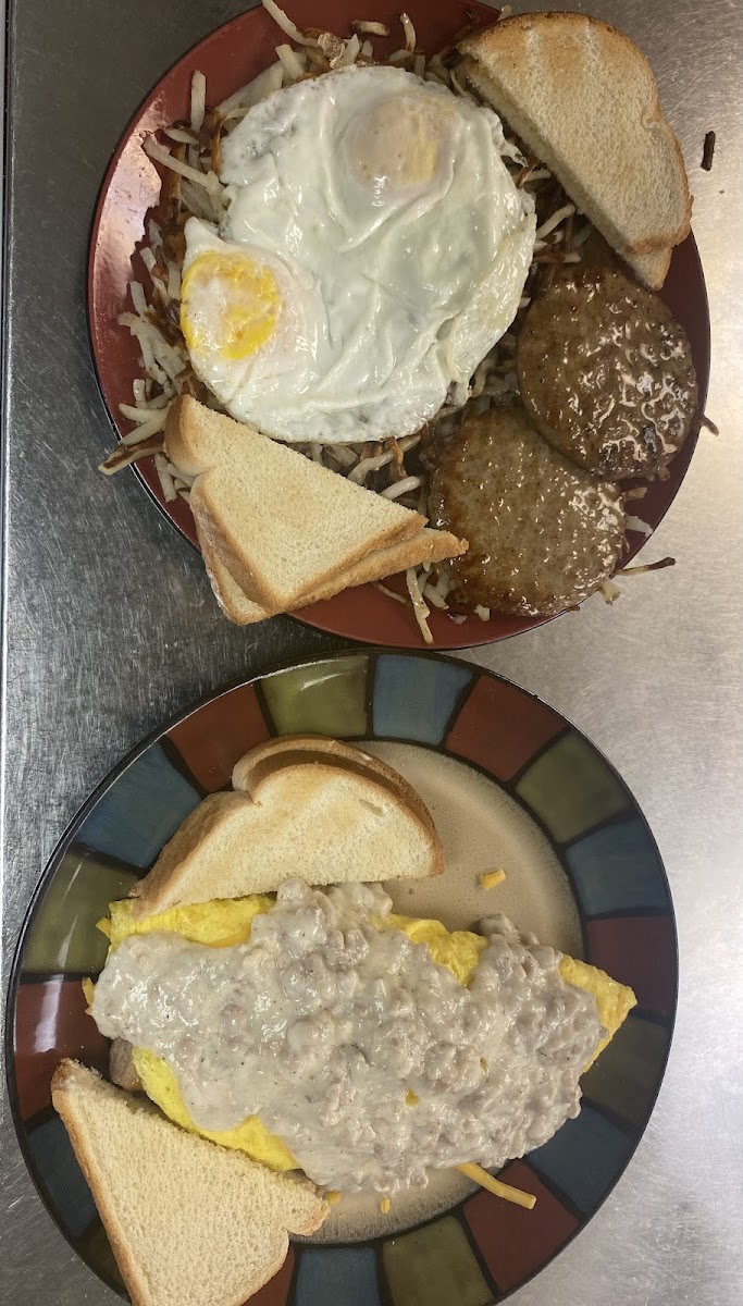 The Garage Diner - Photo 5