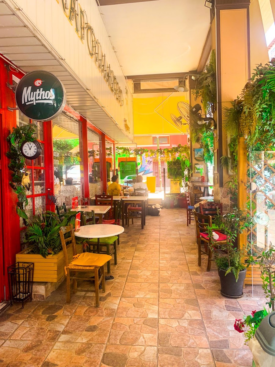 Κekkos Traditional Cafe & Pastry - Photo 4