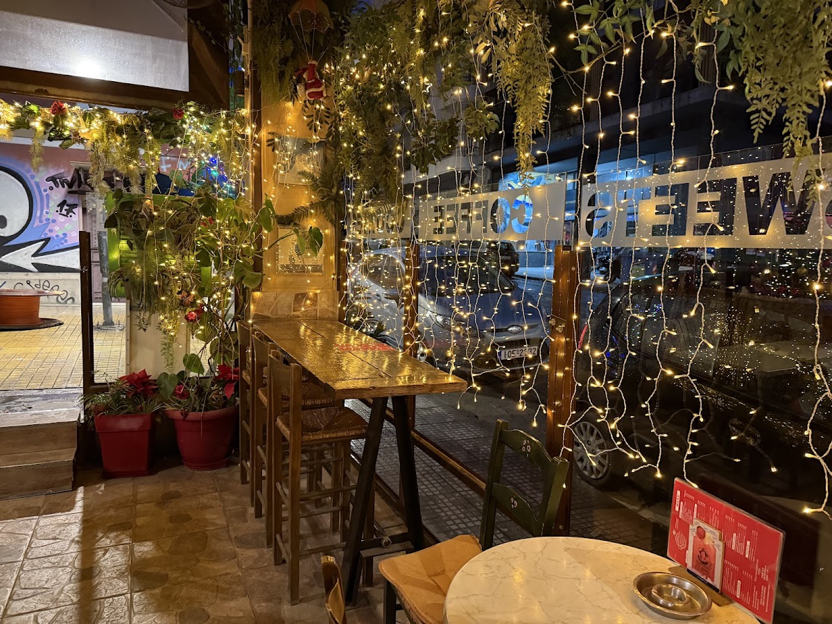 Κekkos Traditional Cafe & Pastry - Photo 7