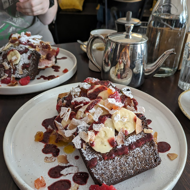Banana Bread with Mascarpone
