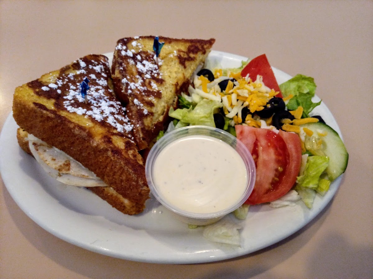 Squeeze-In Restaurant & Deck - Photo 4