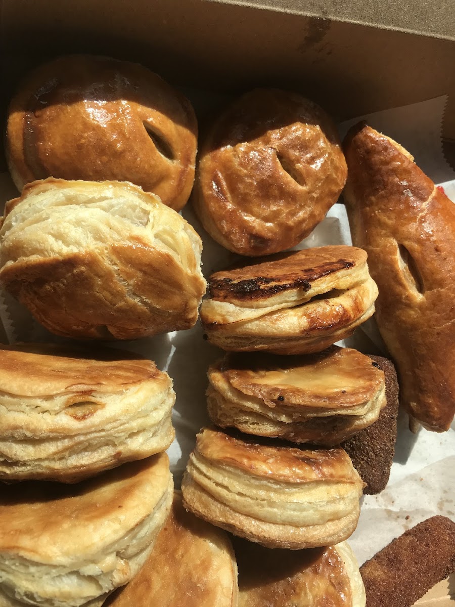 Sweet Bakery Cafeteria - Photo 2
