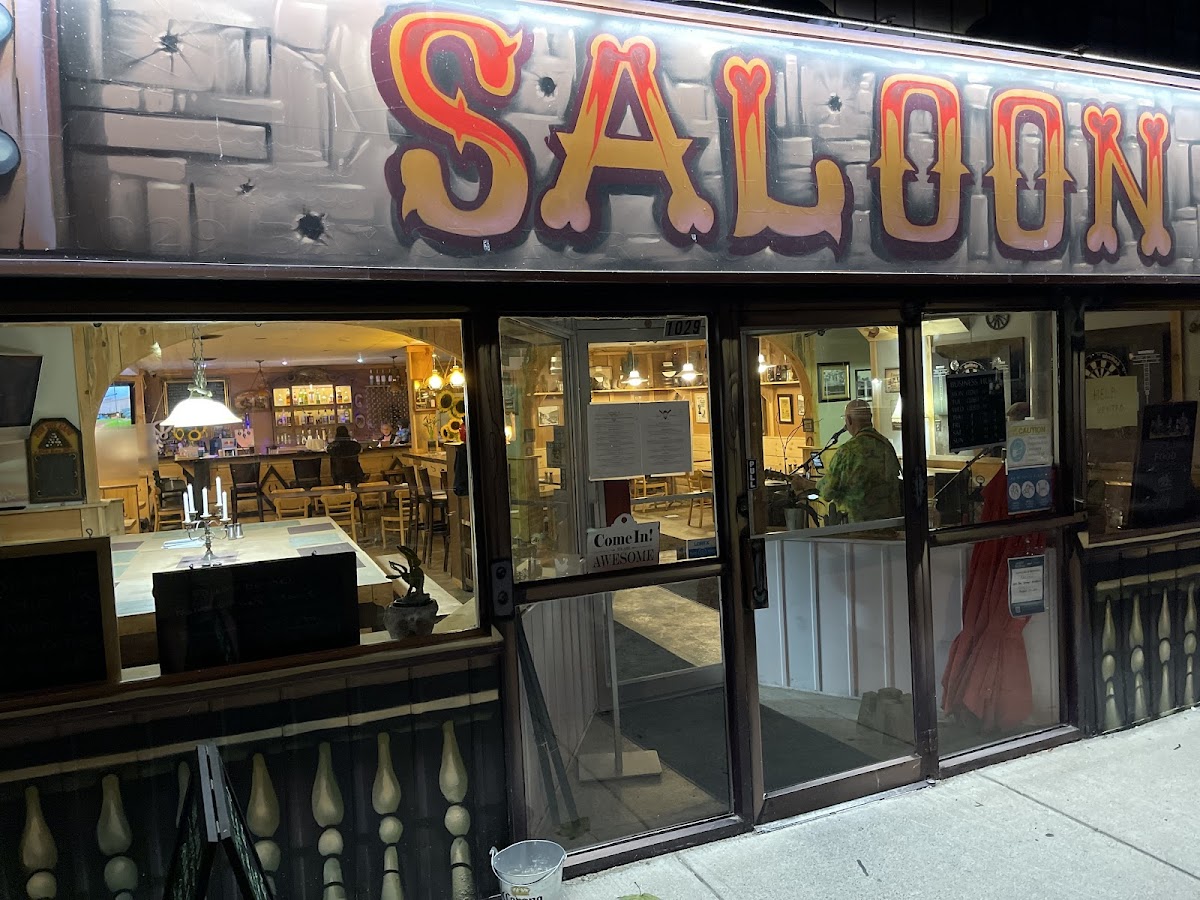 Chef Stan's Saloon - Photo 4