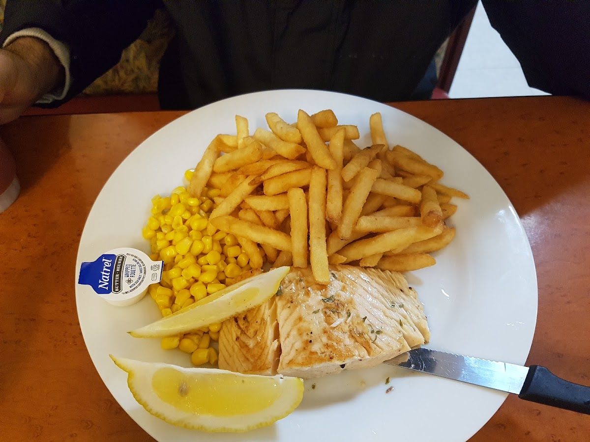 Centennial Restaurant - Photo 3
