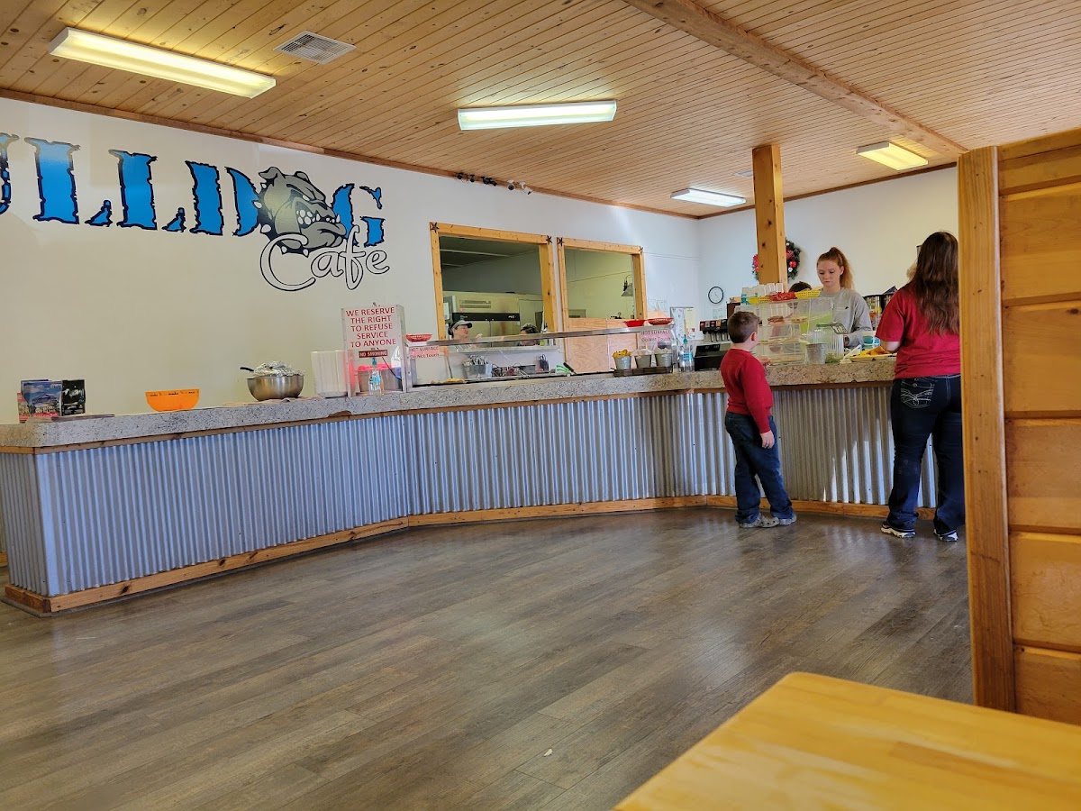 Bulldog Cafe - Photo 9