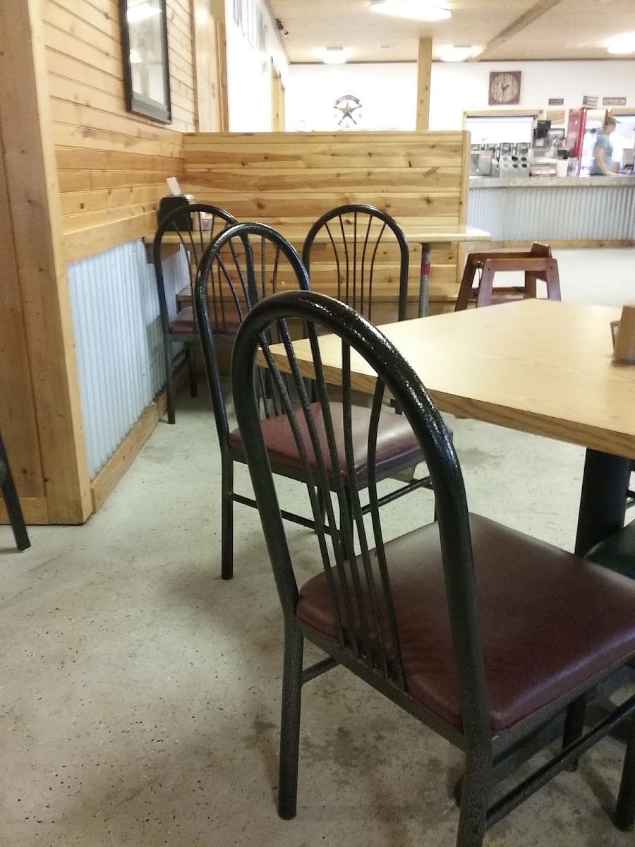 Bulldog Cafe - Photo 6