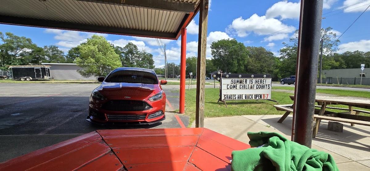 Corky's Drive-In Restaurant - Photo 7