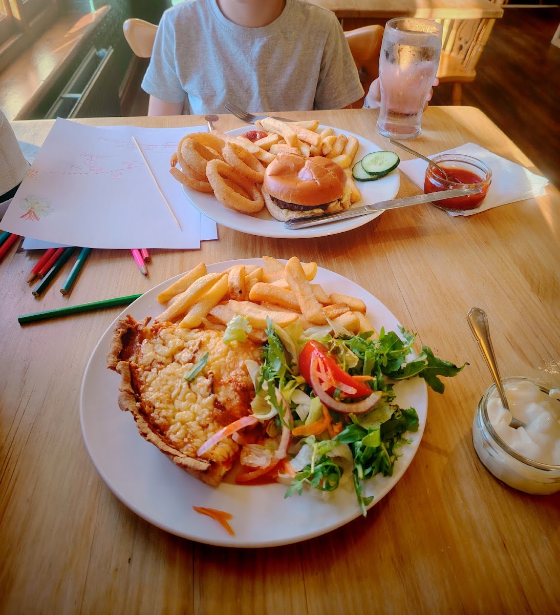Ollies Restaurant - Photo 2