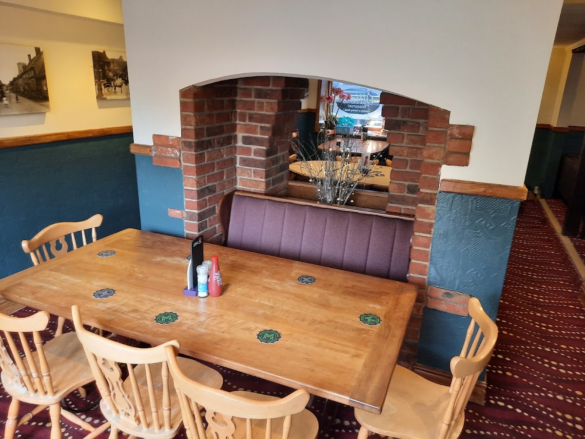 Ollies Restaurant - Photo 7